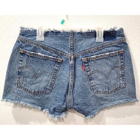Levis 501 Anniversary Edition Mid-Rise Button Fly Frayed Hem Denim Shorts W27 - Picture 6 of 9